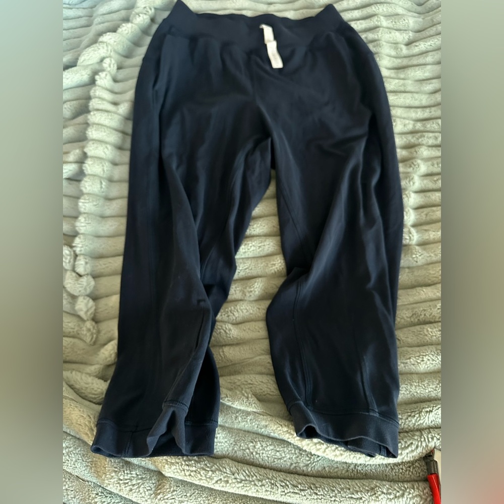 Lululemon cropped pants